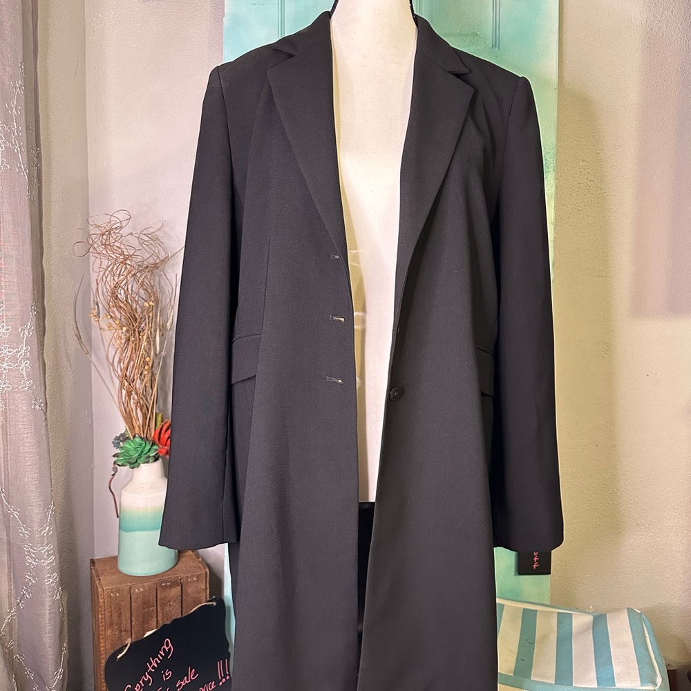 Black Apostrophe Blazer. Size 14p. Beautiful blazer barely worn.